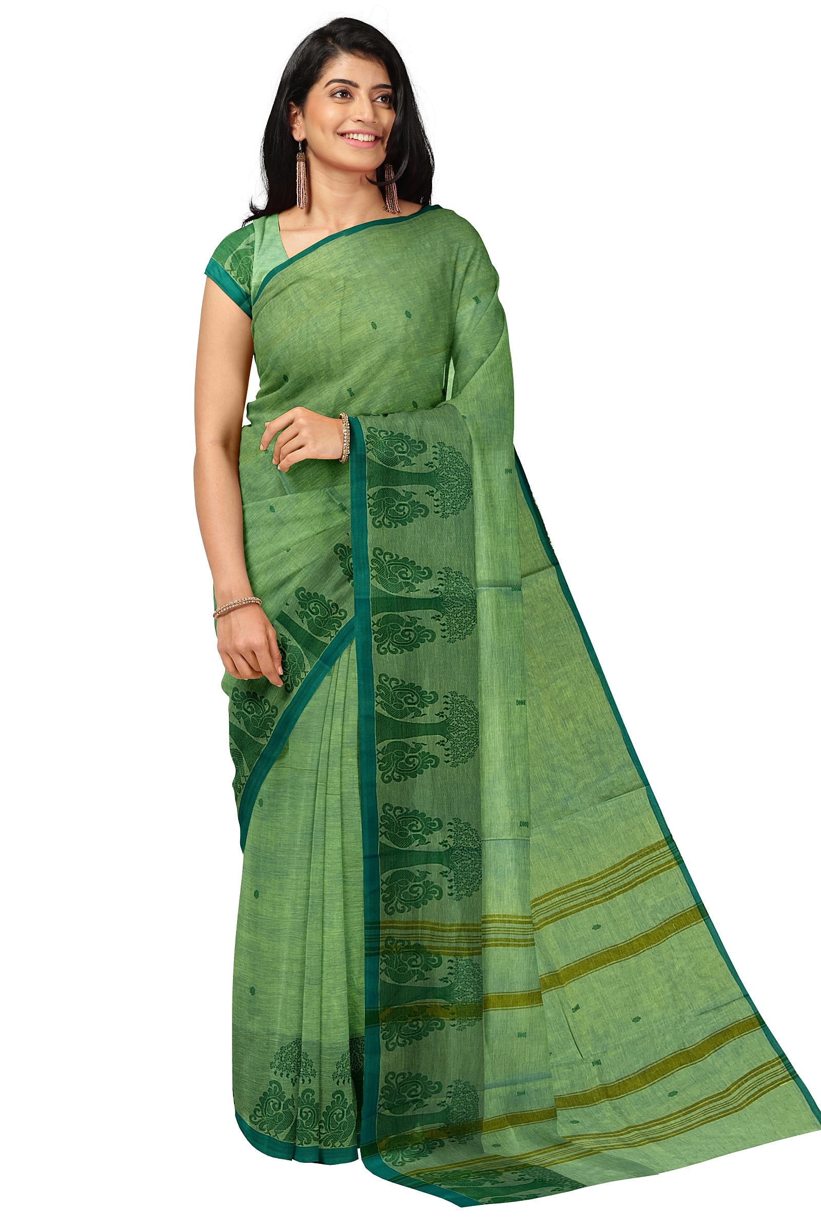 Pure Handloom Chettinad cotton Saree with traditionally weaved border